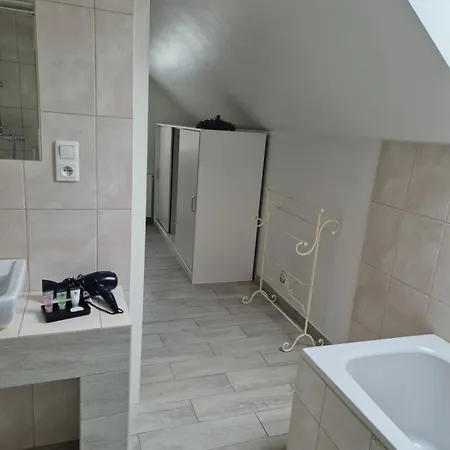 Bed & Breakfast Dom Pod Lawendowym Polem 3*