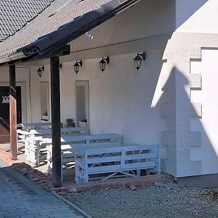 Bed & Breakfast Dom Pod Lawendowym Polem 3*